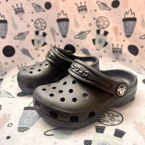 CROCS Toddler Black Clogs C6